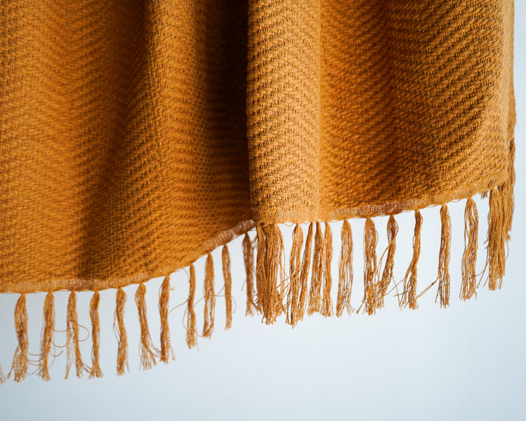 Manta de sofa Mary Ocre