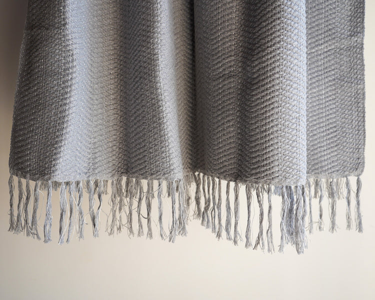 Manta de sofa Mary Cinza