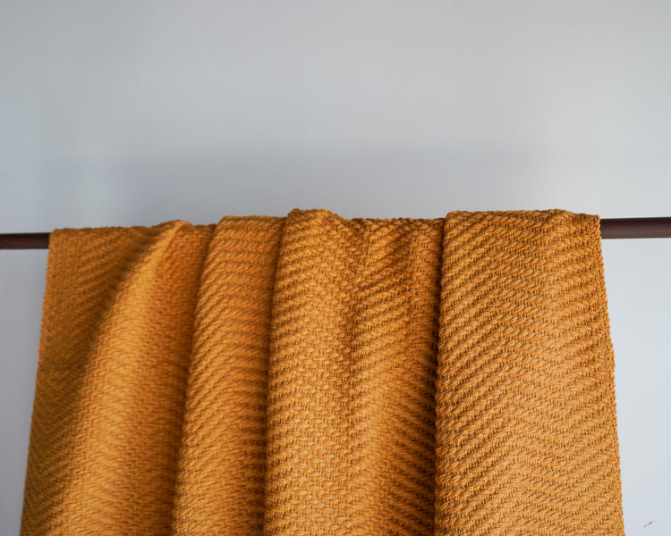 Manta de sofa Mary Ocre